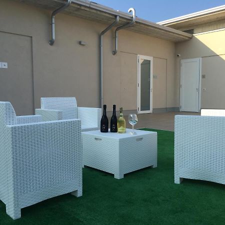 Terrazza Rooms Castrezatto Eksteriør bilde