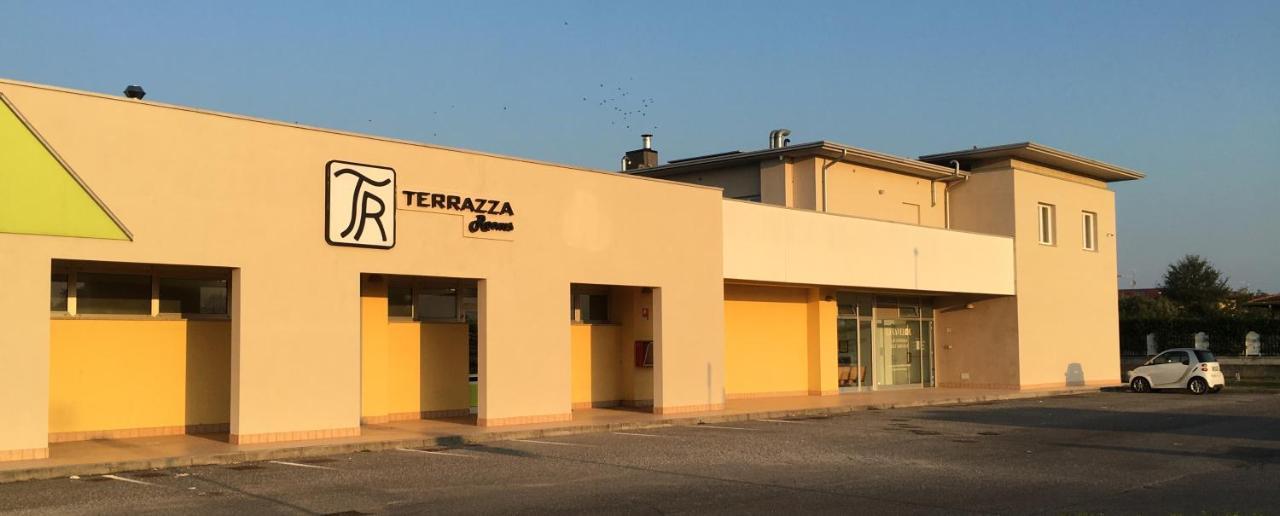 Terrazza Rooms Castrezatto Eksteriør bilde